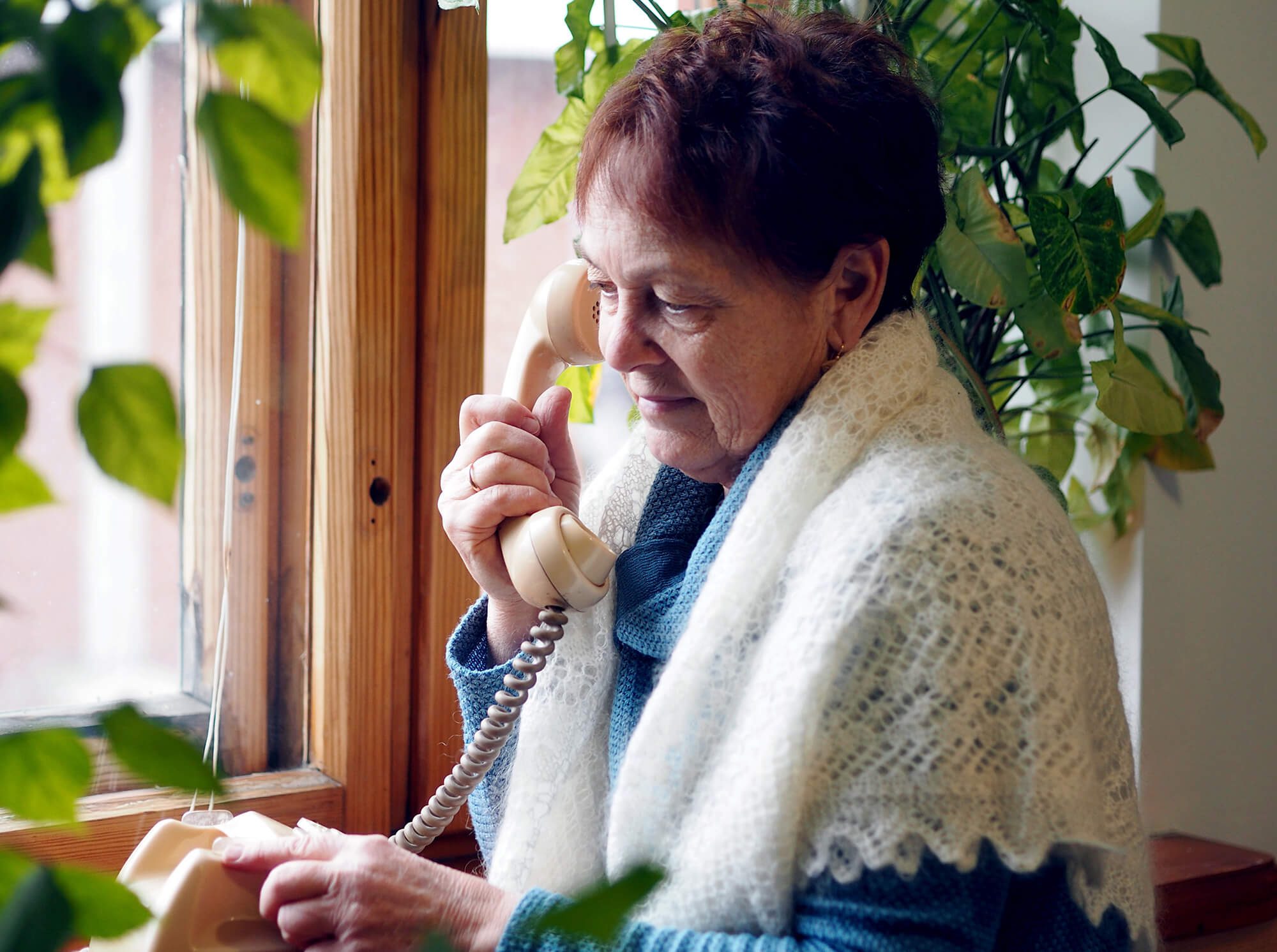 Elderly woman calls energy provider in wake of energy price cap rise